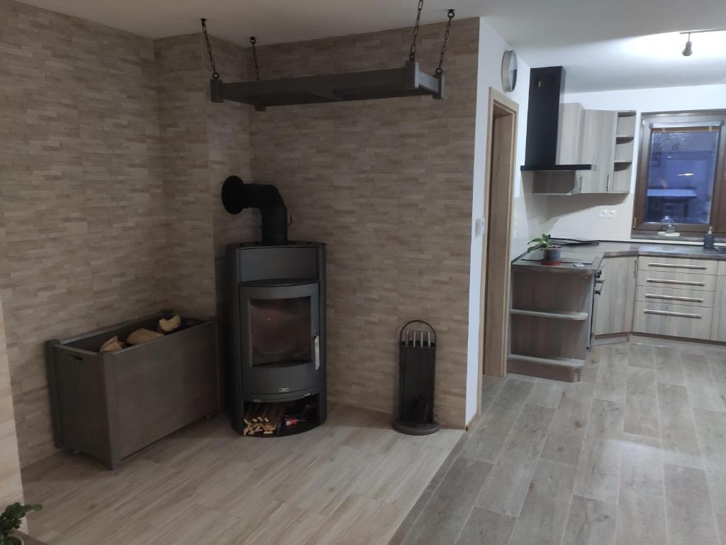 Kuchyň nebo kuchyňský kout v ubytování Apartmán Vysoké nad Jizerou