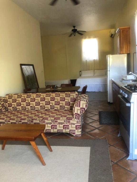 Kuchyň nebo kuchyňský kout v ubytování Pura Vida Jamaica