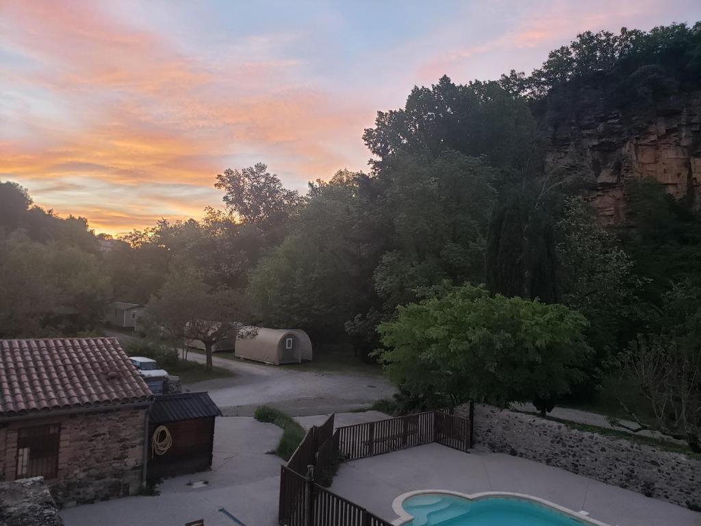 Le Moulin D'onclaire Camping et chambres d'hôtes - Палатка