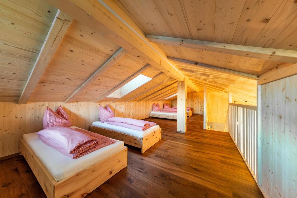 Postel nebo postele na pokoji v ubytování Ratscheinerhof App Waldruhe