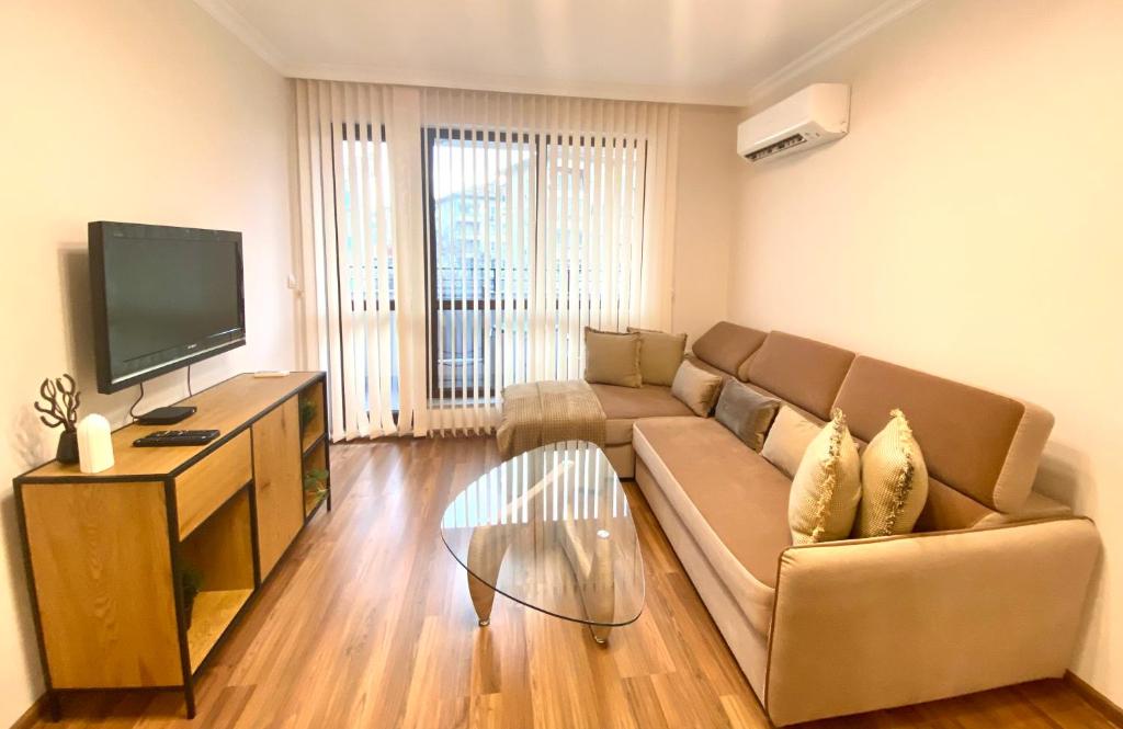 Etica Apartments - One-Bedroom Apartment