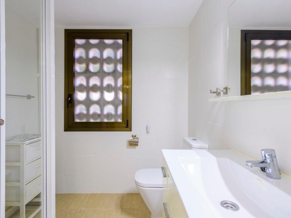 Kúpeľňa v ubytovaní Apartment El Refugio II by Interhome