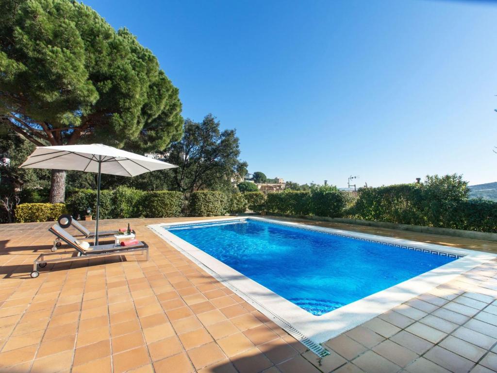 Bazén v ubytování Holiday Home El Suro by Interhome nebo v jeho okolí