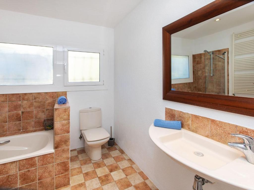 Koupelna v ubytování Holiday Home El Suro by Interhome
