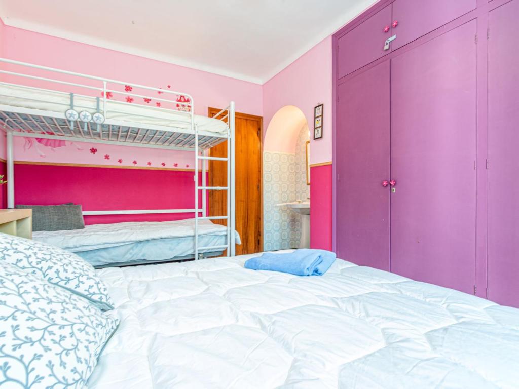 Postel nebo postele na pokoji v ubytování Holiday Home Erbanozi by Interhome