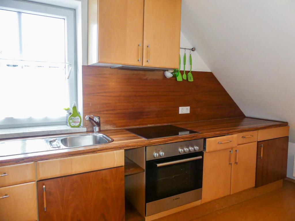 Kuchyňa alebo kuchynka v ubytovaní Apartment Appartement Anneliese by Interhome