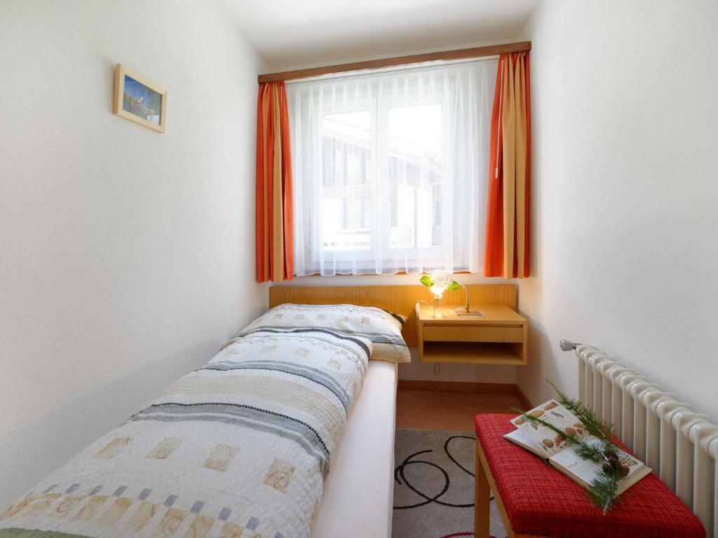 Postel nebo postele na pokoji v ubytování Apartment Hubertus-2 by Interhome