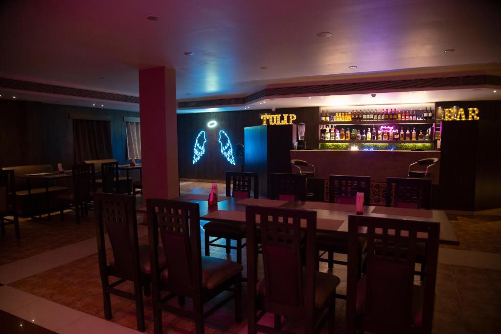 Lounge nebo bar v ubytování GOLDEN PARK HOTEL & RESORT
