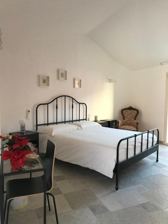 Almasarda - Deluxe Double Room