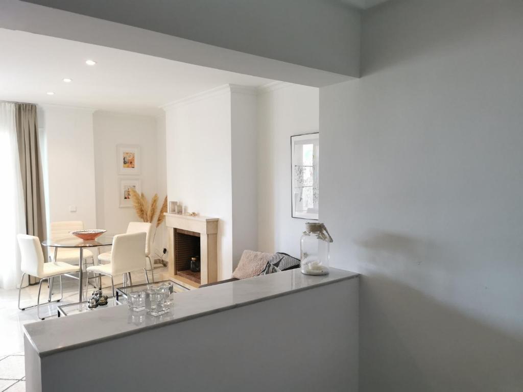 Kép Walking distance to Puerto Banus sea view Apartment szállásáról Marbellában a galériában