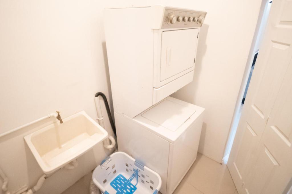 Gallery image of Stacys Place #2 2 Bedroom Apartment in Port-of-Spain