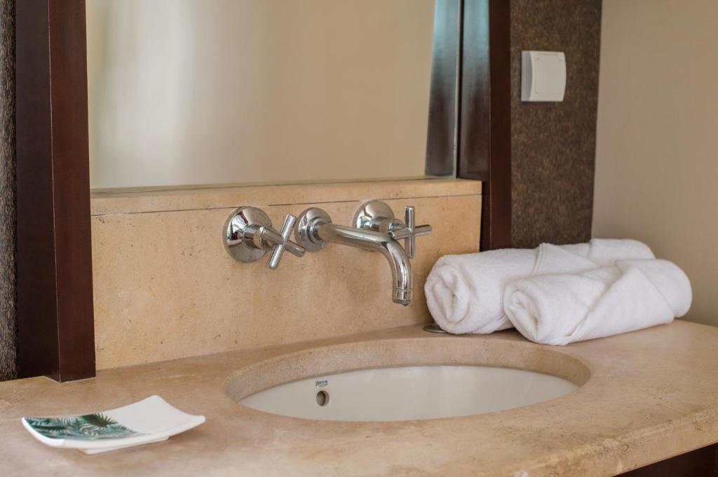 Koupelna v ubytování Suites Anagani