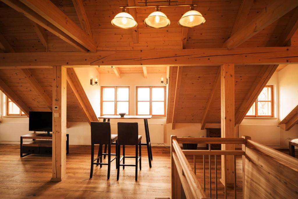 TV a/nebo společenská místnost v ubytování Stein im Holz