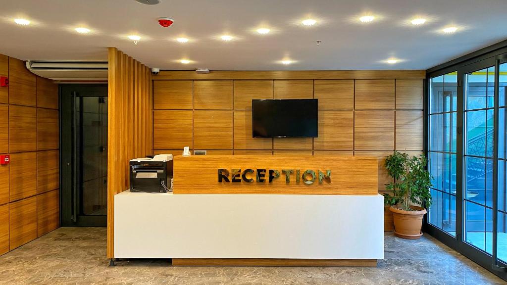 The lobby or reception area at Heaven Suite Hotel