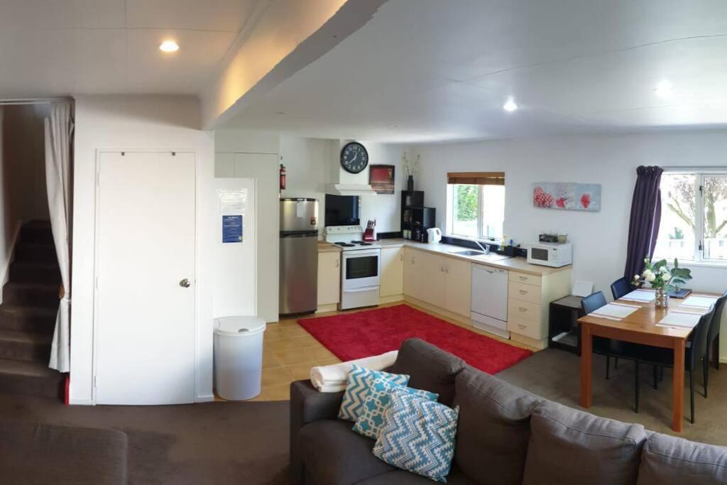 Central cozy house - 10 min walk to town - Housity