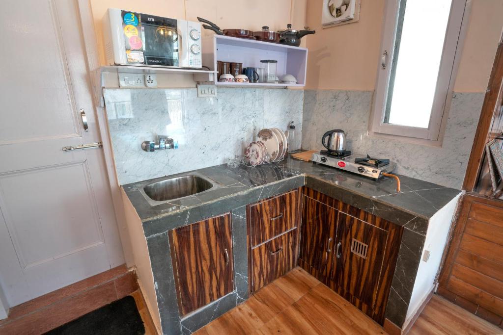 Eco Loft- Mountain View Apartment - One-Bedroom Apartment