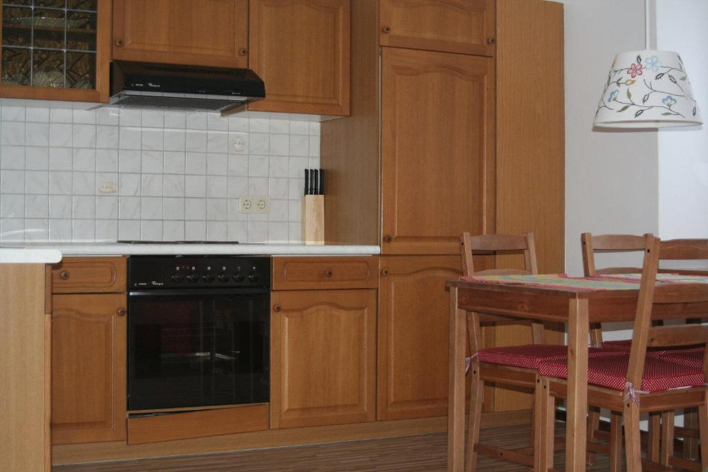 Kuchyňa alebo kuchynka v ubytovaní Das kleine Paradies