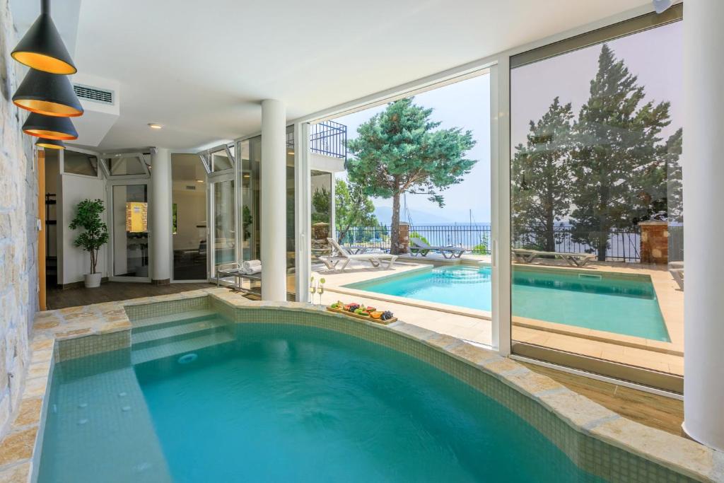 Swimmingpoolen hos eller tæt på PALACE PAULINA A