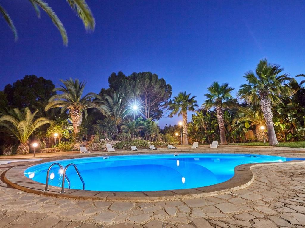 The swimming pool at or close to Baroque Bliss Luxurious Villa