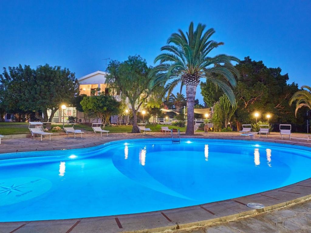 The swimming pool at or close to Baroque Bliss Luxurious Villa