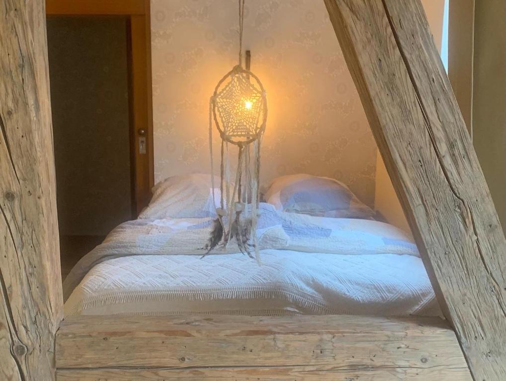 Postel nebo postele na pokoji v ubytování Familienpension Obere Juchhe, Ferienwohnung und Zimmer