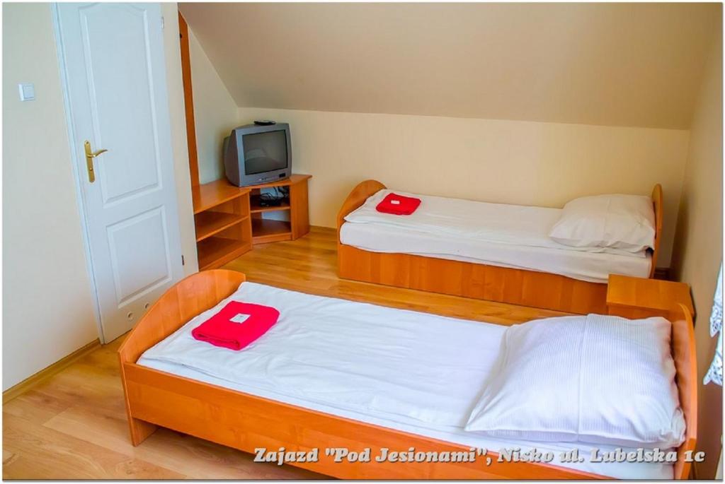 Zajazd Pod Jesionami - Habitación Doble Con Baño Privado