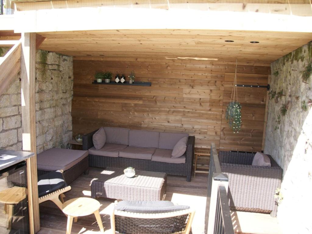 Posezení v ubytování Holiday Home in Doulcon near Lac Vert Plage