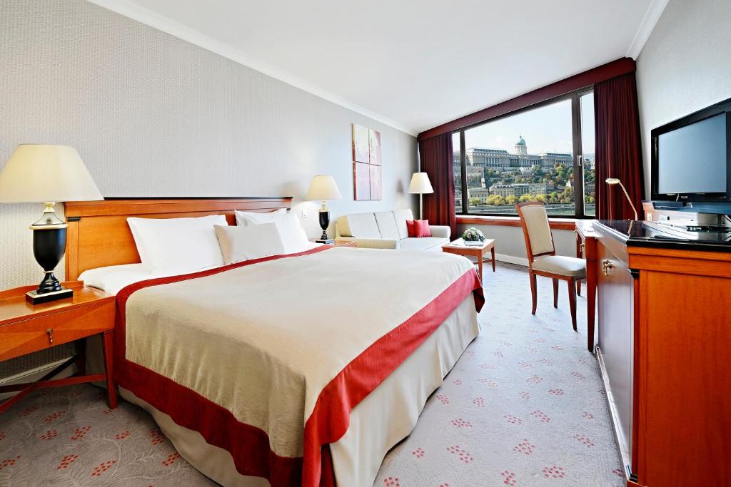Postel nebo postele na pokoji v ubytování InterContinental Budapest by IHG