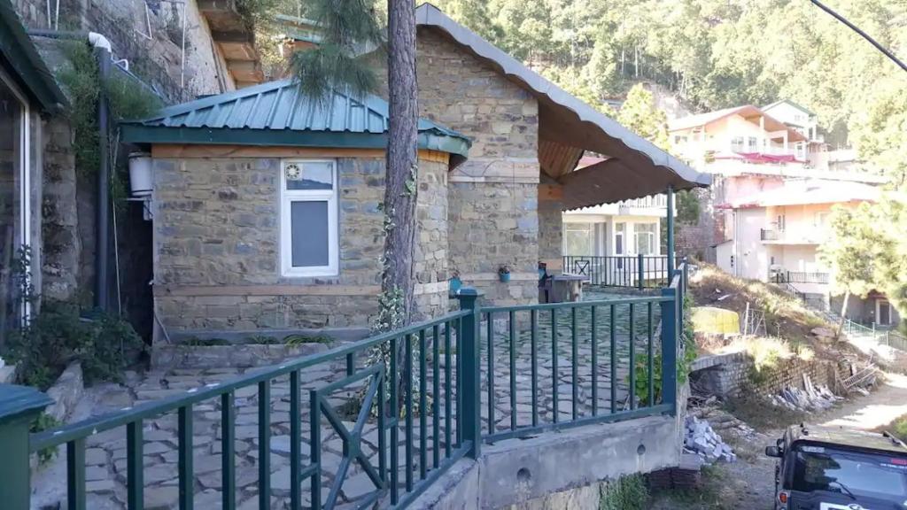 Nest 2BHK luxurious villa, Kasauli (updated prices 2024)