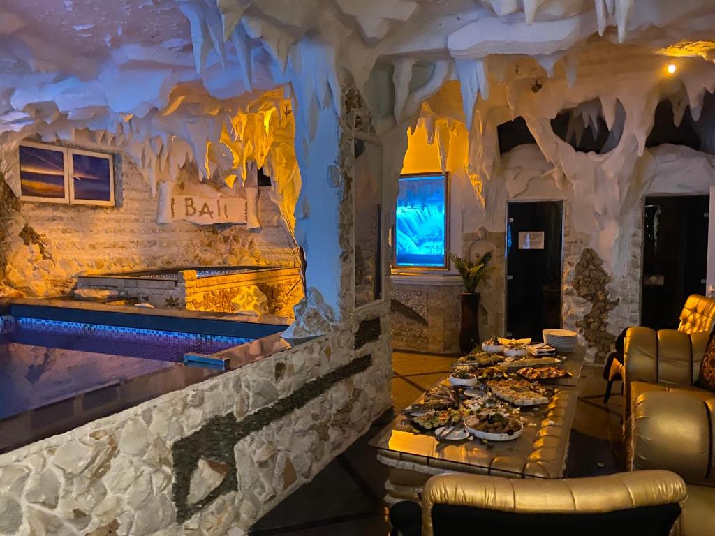 Bali Colosseum Hotel - Resim 13