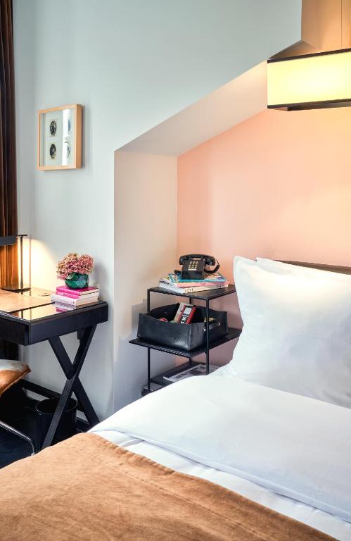 Sir Albert Hotel, part of Sircle Collection - Double Room