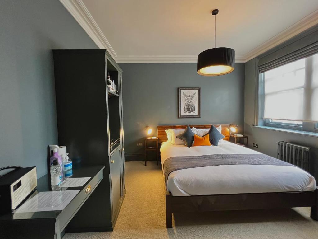 The Ginger Pig - Resim 34