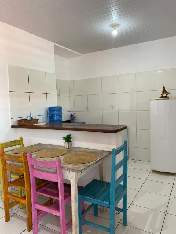Η κουζίνα ή μικρή κουζίνα στο Flat Pedra Furada