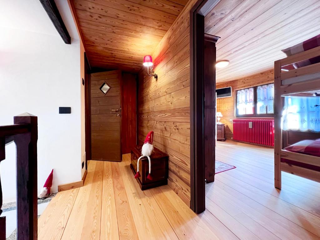 A bed or beds in a room at Chalet La Balma