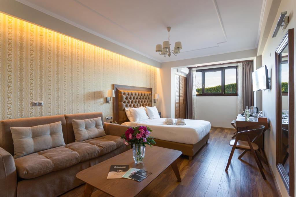 Posedenie v ubytovaní La Suite Boutique Hotel & Spa