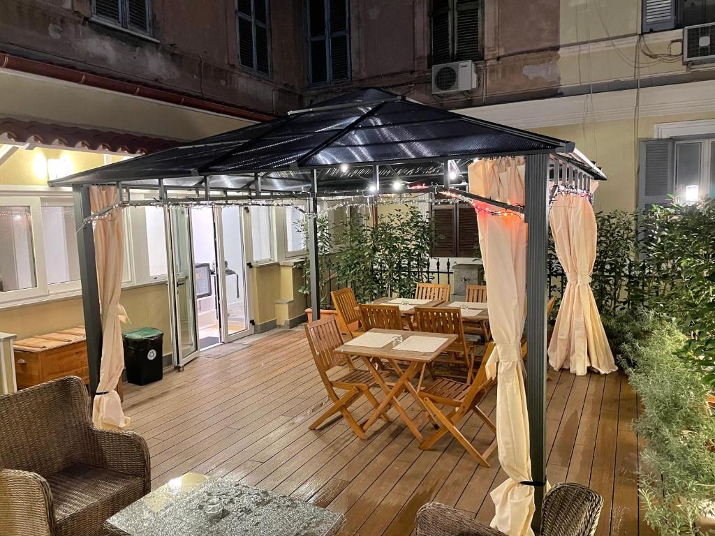 Patio alebo iná vonkajšia časť ubytovania Art Atelier Risorgimento Guest House