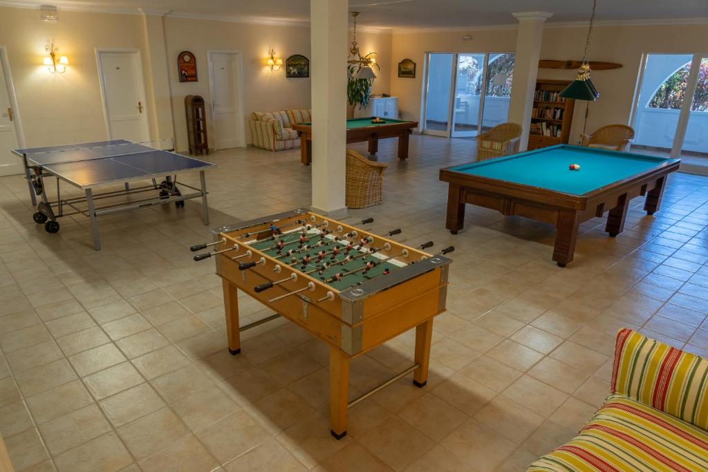 Biliár nebo kulečník v ubytování La Palma Jardín Resort
