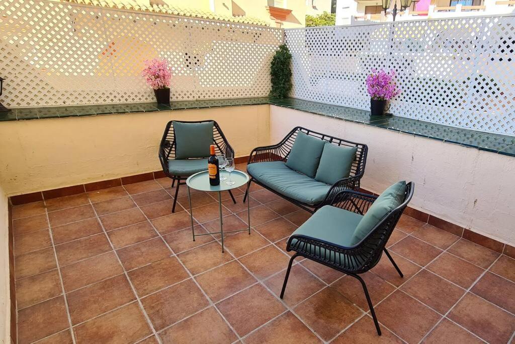 Posezení v ubytování Estepona port beachside apartment - Marina Bay