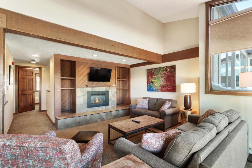 Gold Point Resort Breckenridge by Vacatia photo
