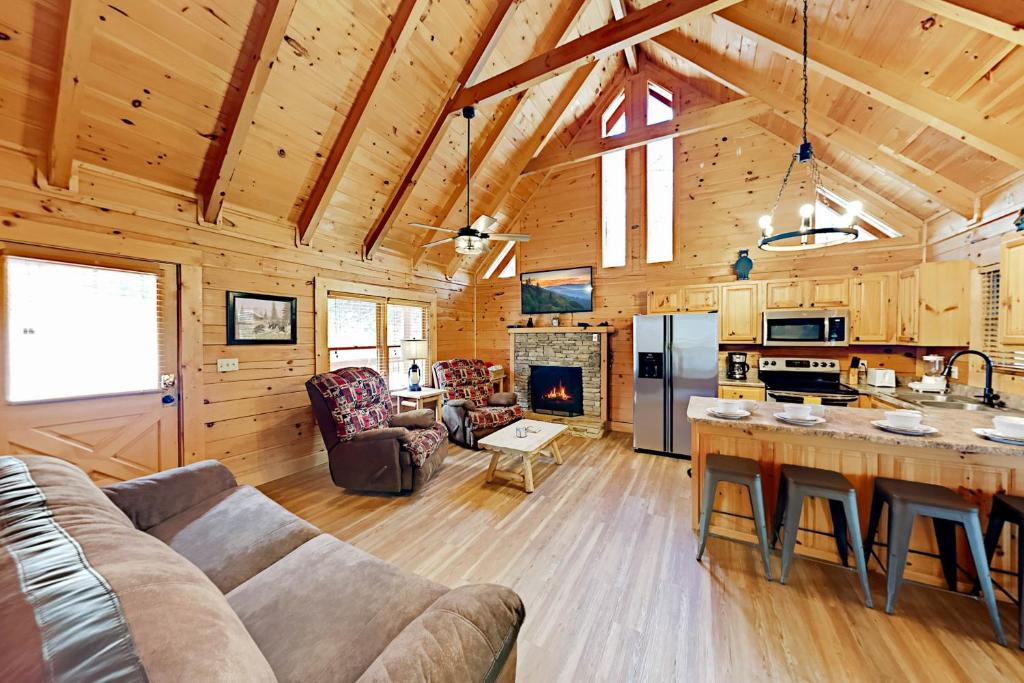 Holiday home Country Bear Cove, Pigeon Forge, USA - Booking.com