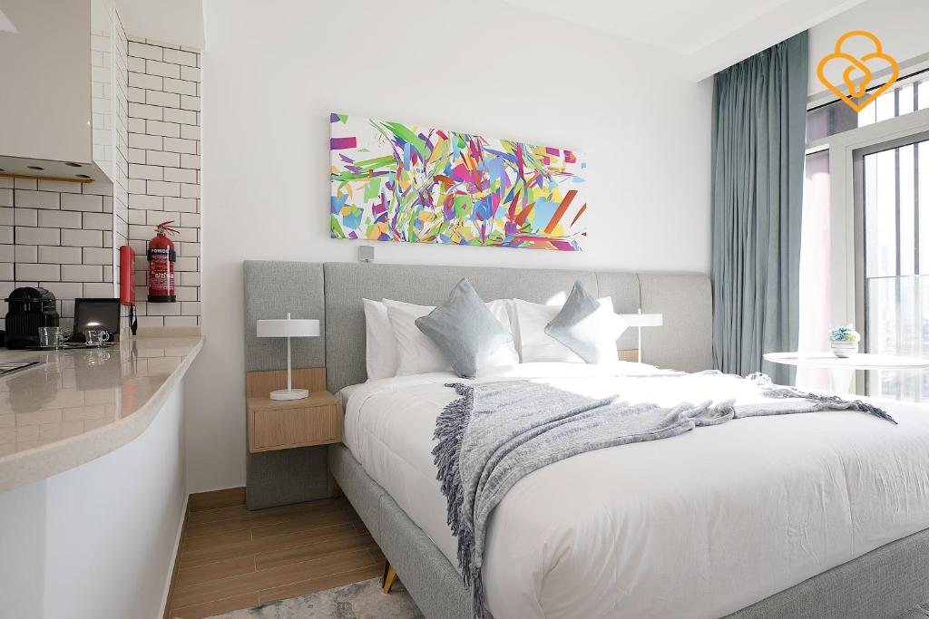 151 Residences Studios, Jumeirah Garden City, Sheikh Zayed Rd 812 (UAE