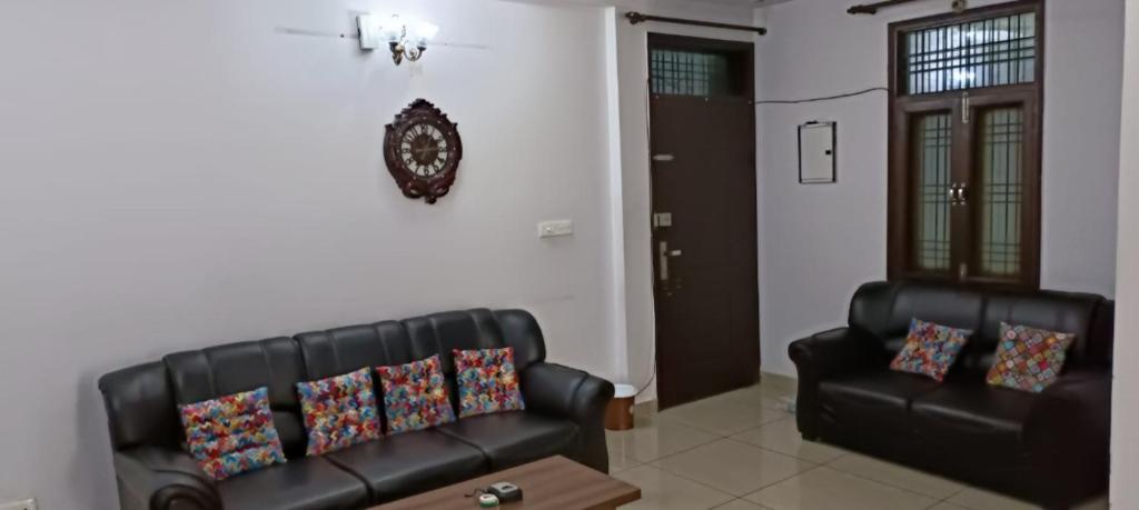 2 BHK In VIP Area, Hazrat Ganj, Lucknow