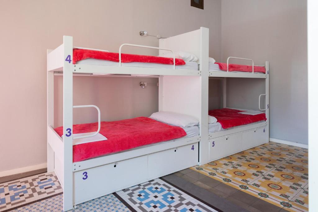 Purple Nest Hostel, Walencja – aktualne ceny na rok 2023