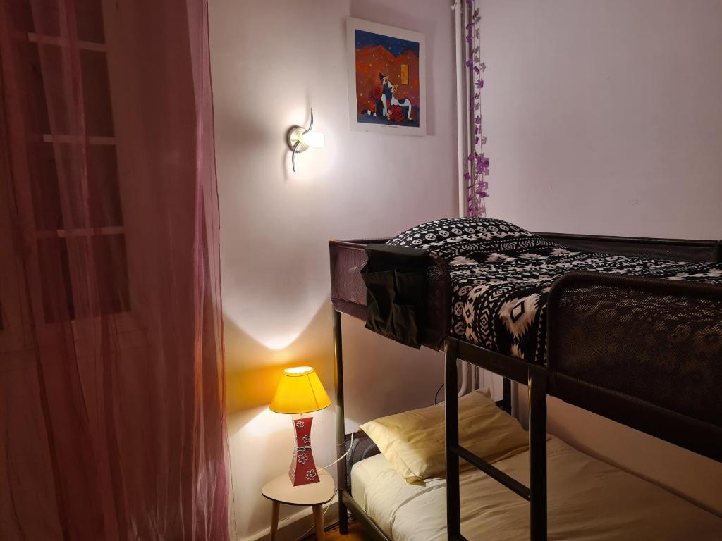 Letto o letti in una camera di Gîte d'étape Le Couvent d'Ossau