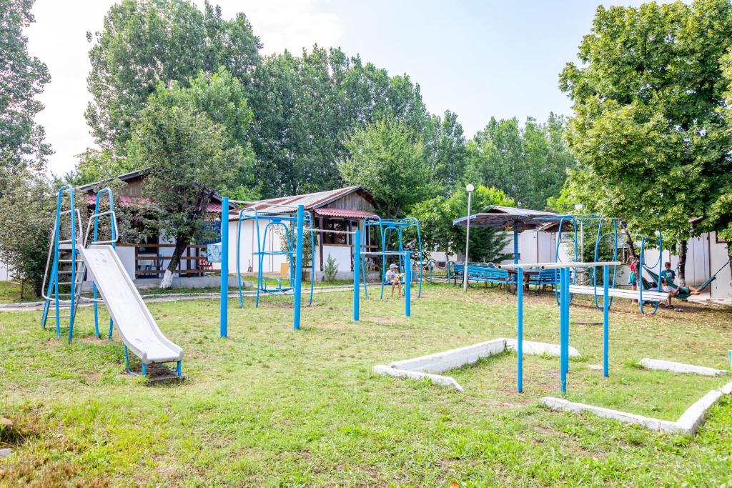 Herní místnost nebo prostor pro děti v ubytování Bungalow Silitur
