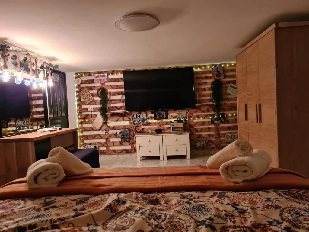 The family apartment - דירת המשפחה - Hizvo