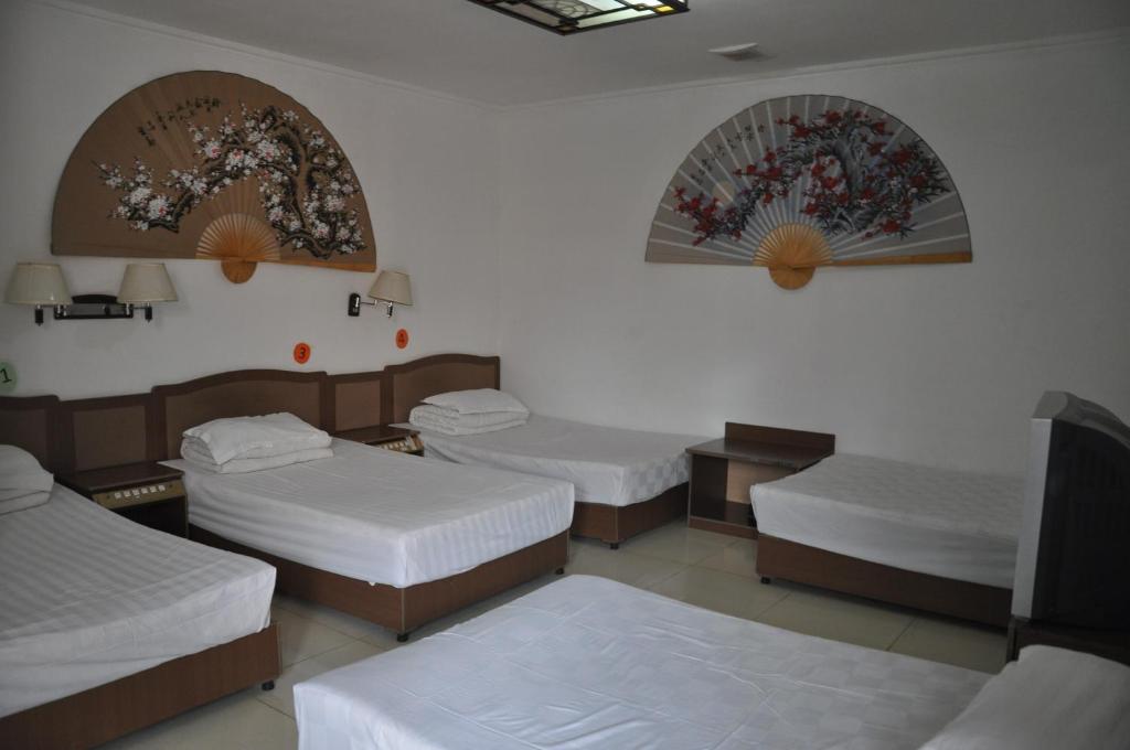 Gallery image of Three Legged Frog Hostel(Beijing Tian'anmen Dashilan) in Beijing