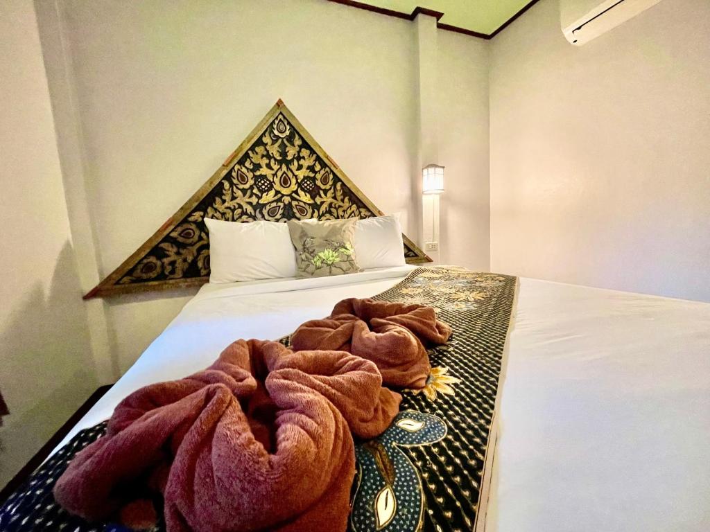 Khao Sok Green Valley Resort - SHA Certified - Deluxe Double Room With Balcony