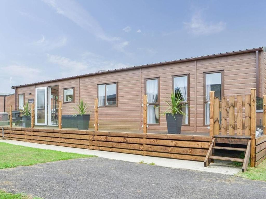 Luxury boutique style lodge with hot tub, Bridlington – Updated 2023 Prices