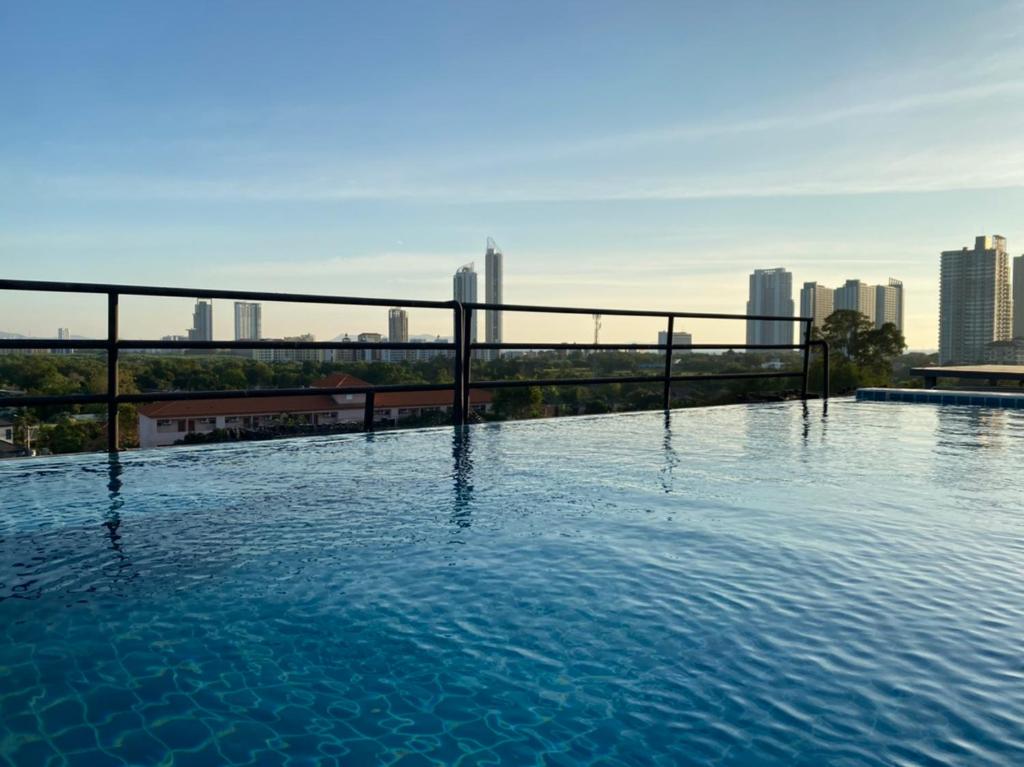 BEAR’S DEN HOTEL PATTAYA - Resim 4